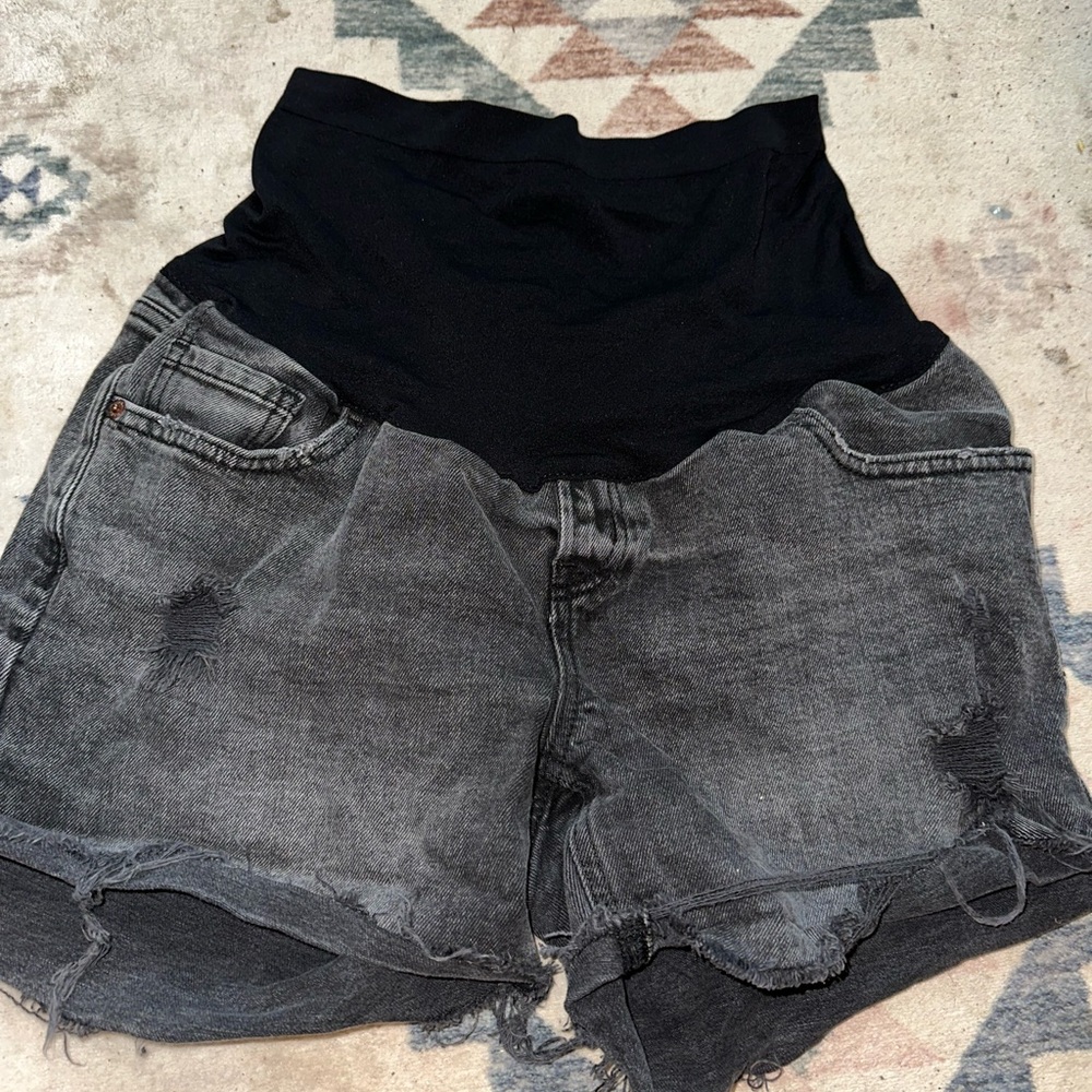 Women's Old Navy Maternity Shorts